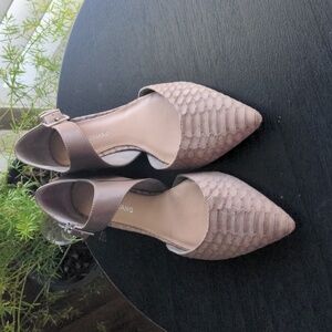 Arturo Chiang Gray flats  SIZE 8.5